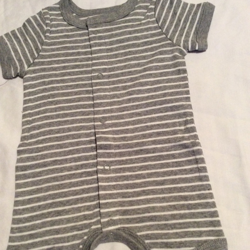 New with tags infant cotton shorts onesie